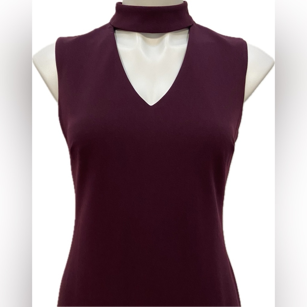 CALVIN KLEIN PURPLE FITTED KEYHOLE SLEEVELESS SHEATH EXPOSED ZIPPER MIDI DRESS